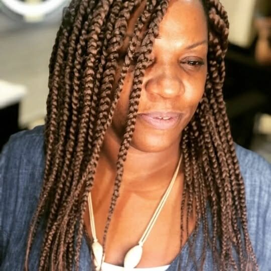 Mega hair, tranças e cabelos cacheados no Espaço Jack Oliveira, Tatuapé